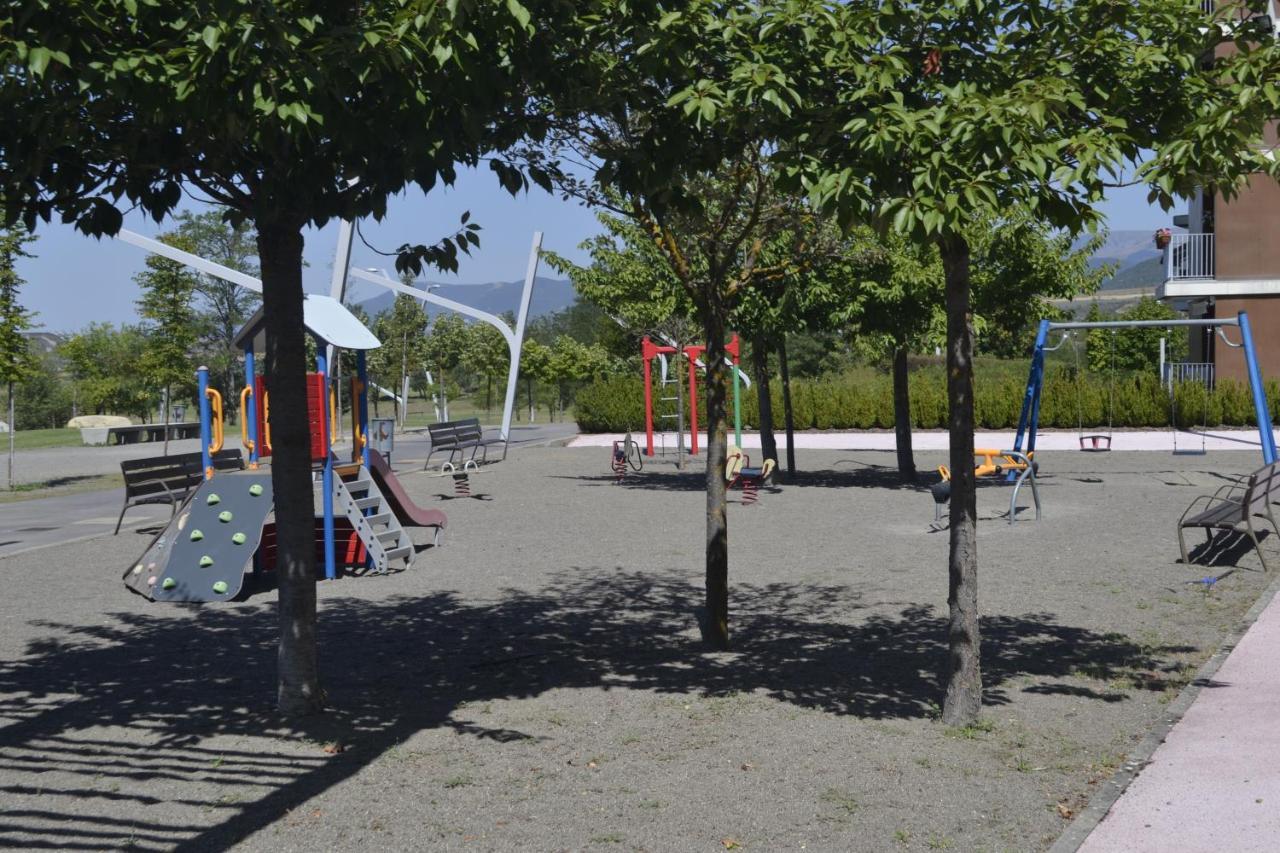 Apartamento Las Margas Golf Pirineo Aragones Sabiñánigo Buitenkant foto